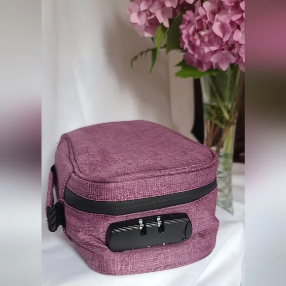 Tweed Locking Case 🔒 - Picture 3 of 10